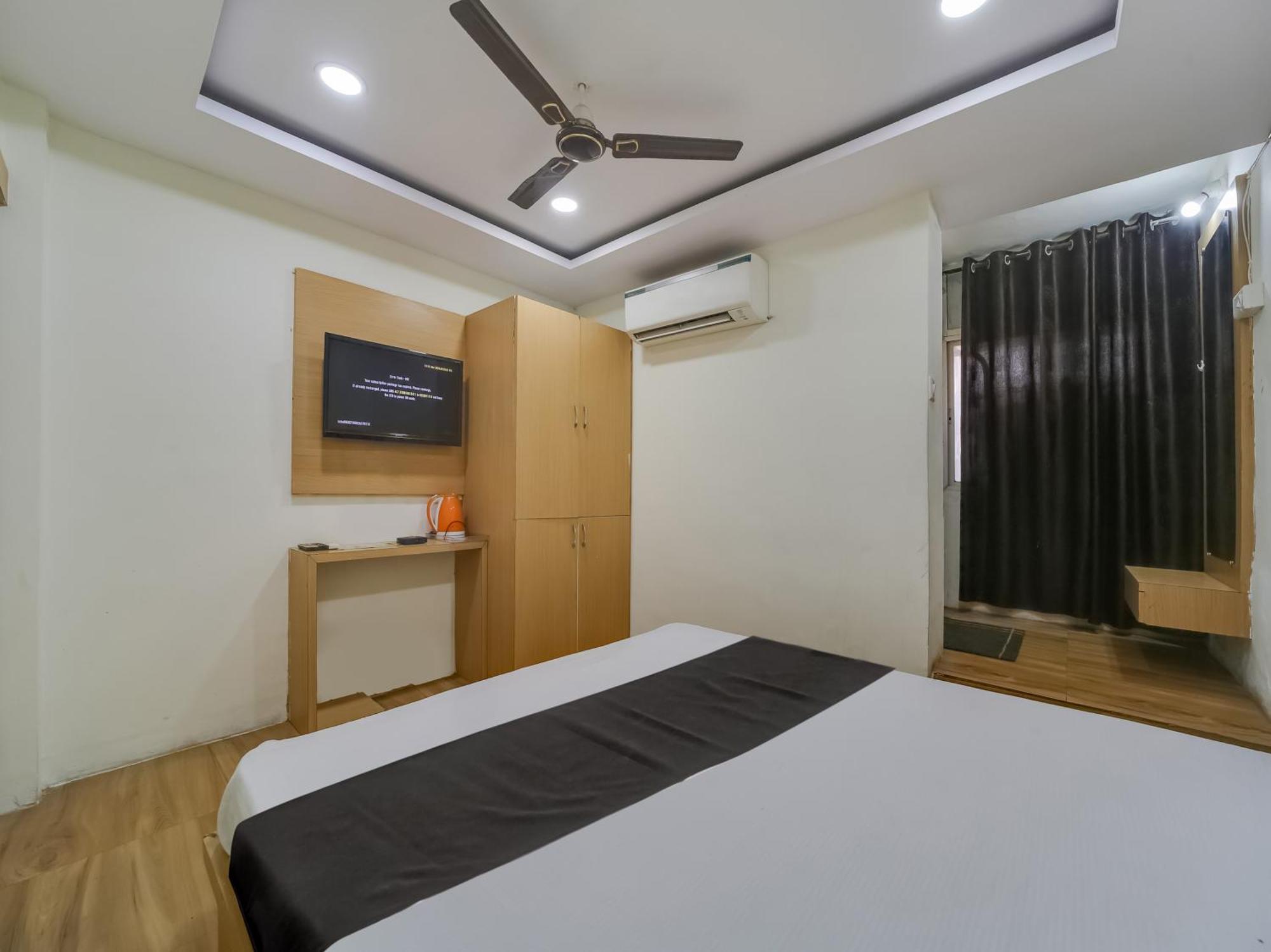 Super Hotel O The Surbhi Бопал Екстериор снимка